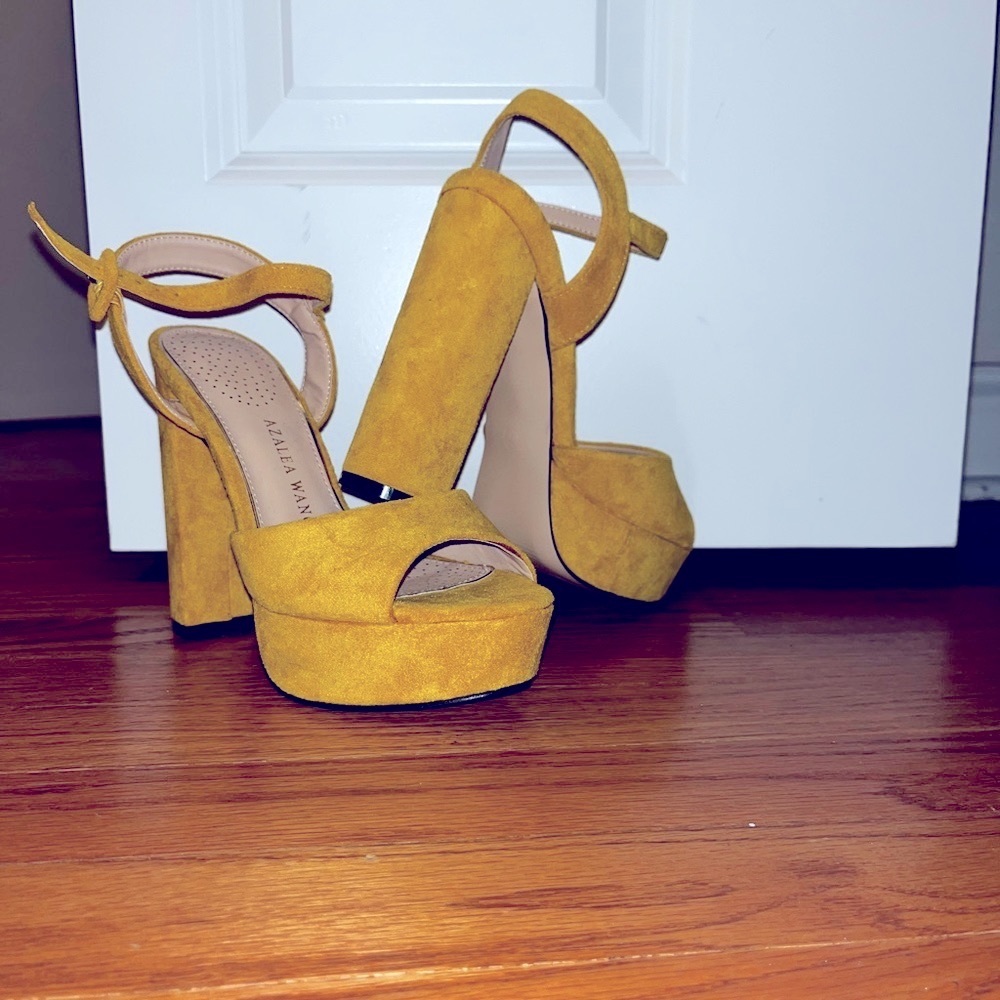 🟡BRAND NEW 🟡Womens platform heels -“PINOT YELLOW” size7